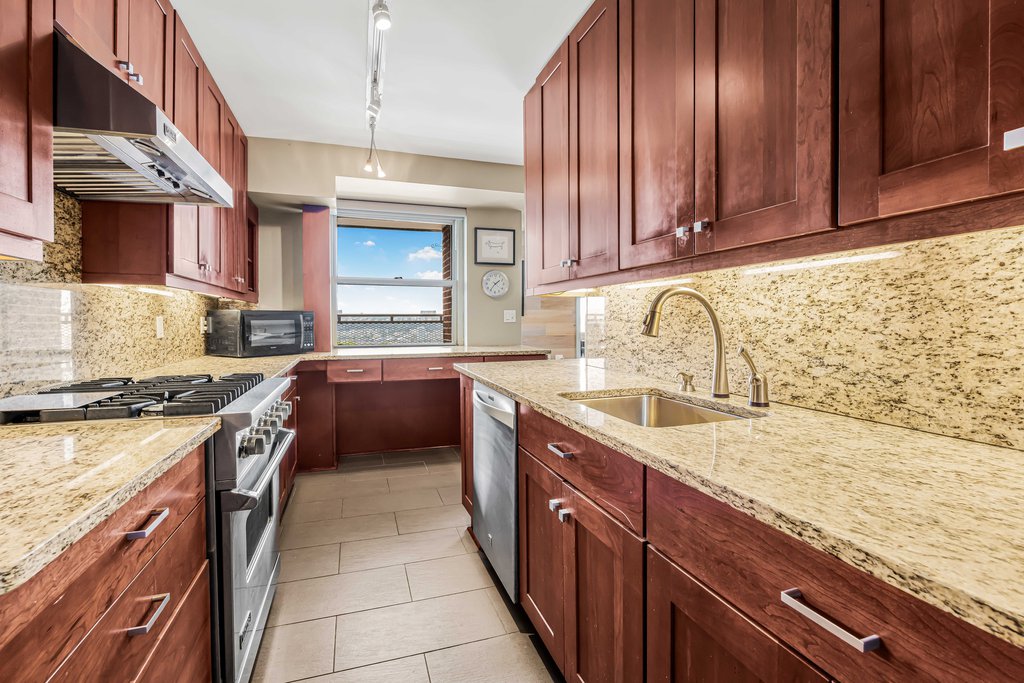 549 West 123rd Street, Unit 21H photo 4
