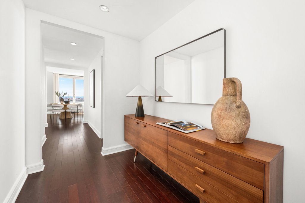 80 Riverside Boulevard, Unit 37A photo 4