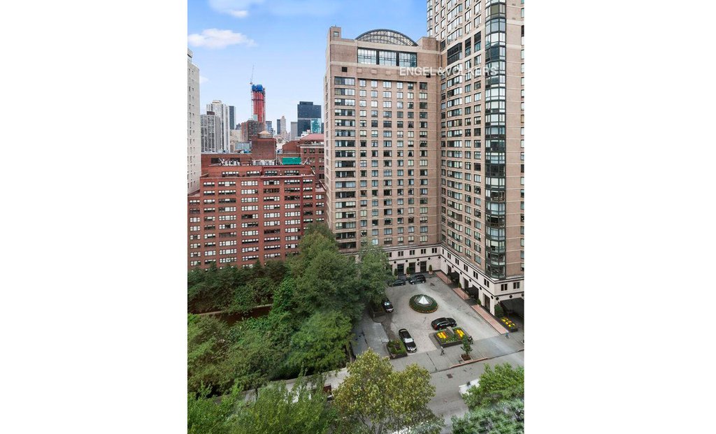 200 East 66th Street, Unit C1605 photo 16