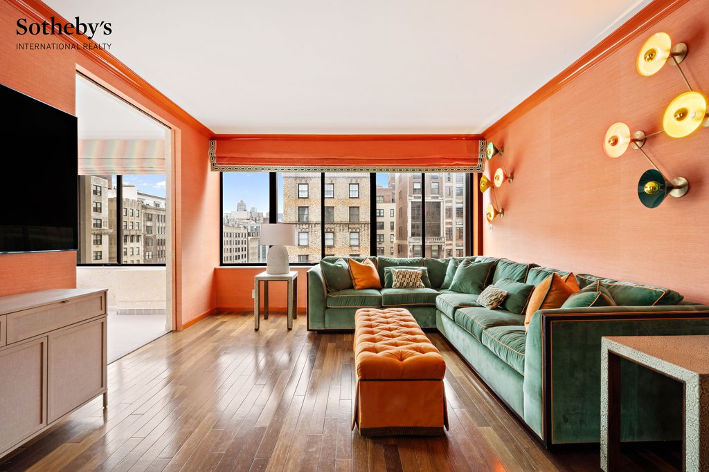 900 Park Avenue, Unit 14C photo 2