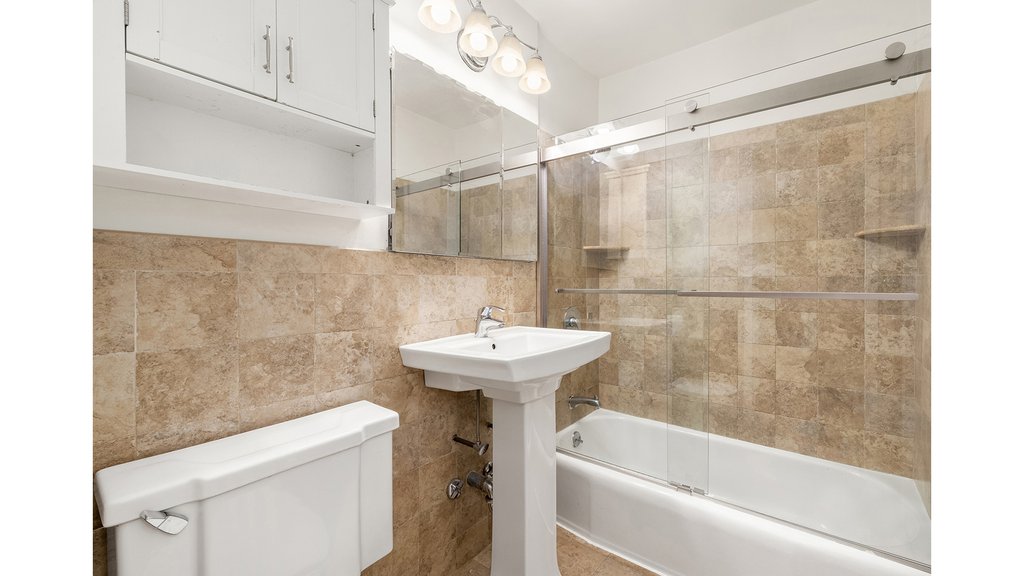 201 East 25th Street, Unit 6K photo 8