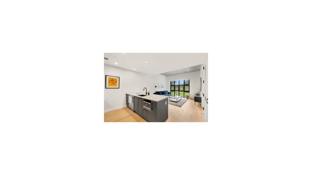 860 Lorimer Street, Unit 3G photo 4