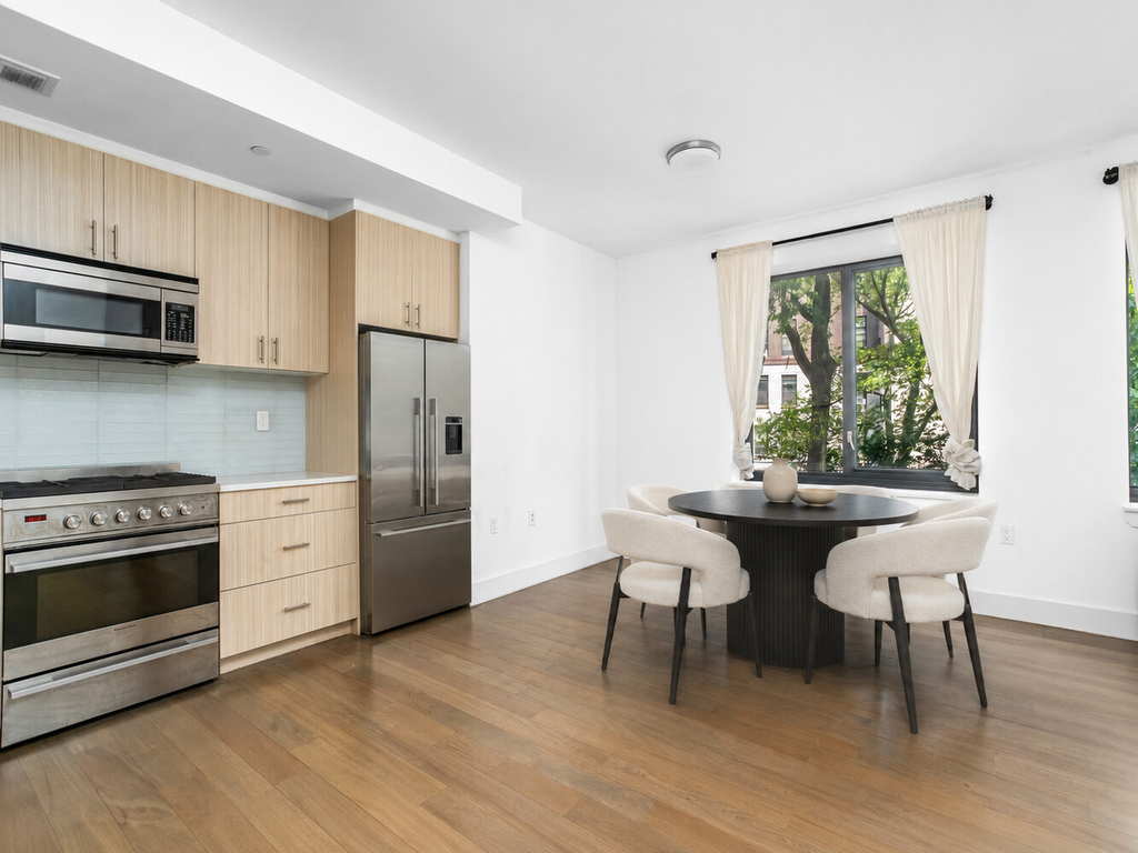 52 Convent Avenue, Unit 1B photo 2