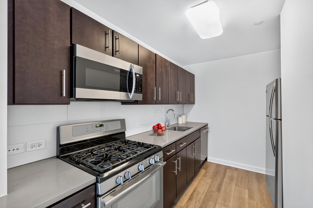 535 West 52nd Street, Unit 6B photo 5
