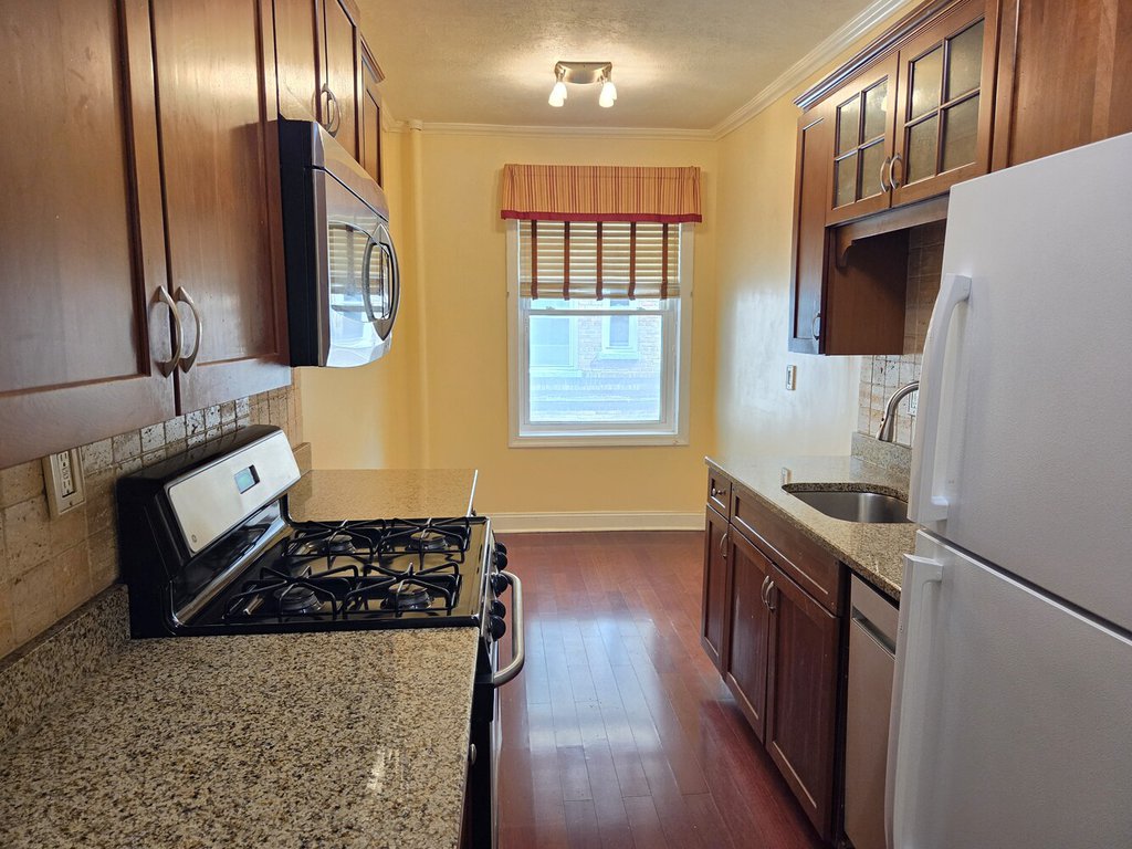 2081 Cruger Avenue, Unit 2G