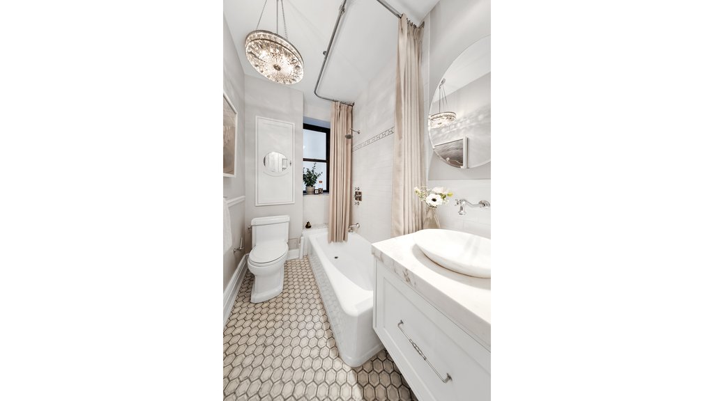 51 West 81st Street, Unit 3A photo 6
