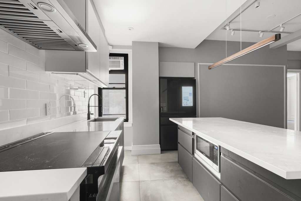 150 West 55th Street, Unit 6C photo 4
