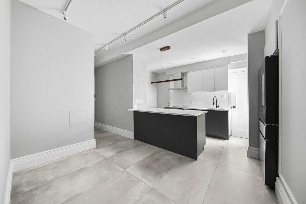 150 West 55th Street, Unit 6C photo 6