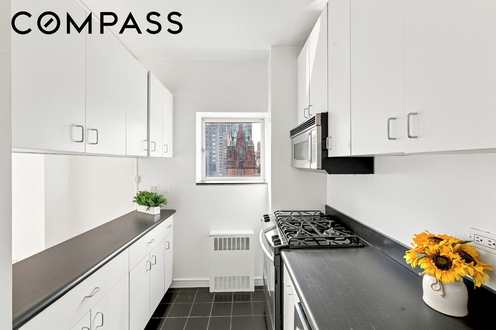 360 East 88th Street, Unit 9B photo 5