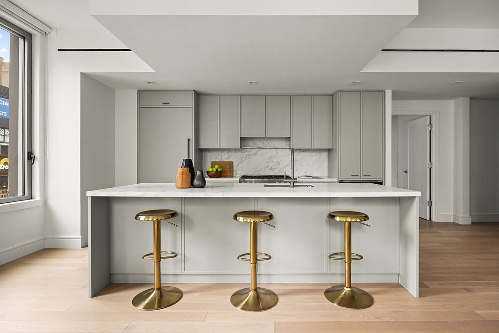 540 Sixth Avenue, Unit 2D photo 6