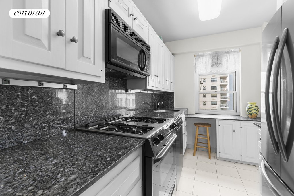 70 East 10th Street, Unit 10L photo 11