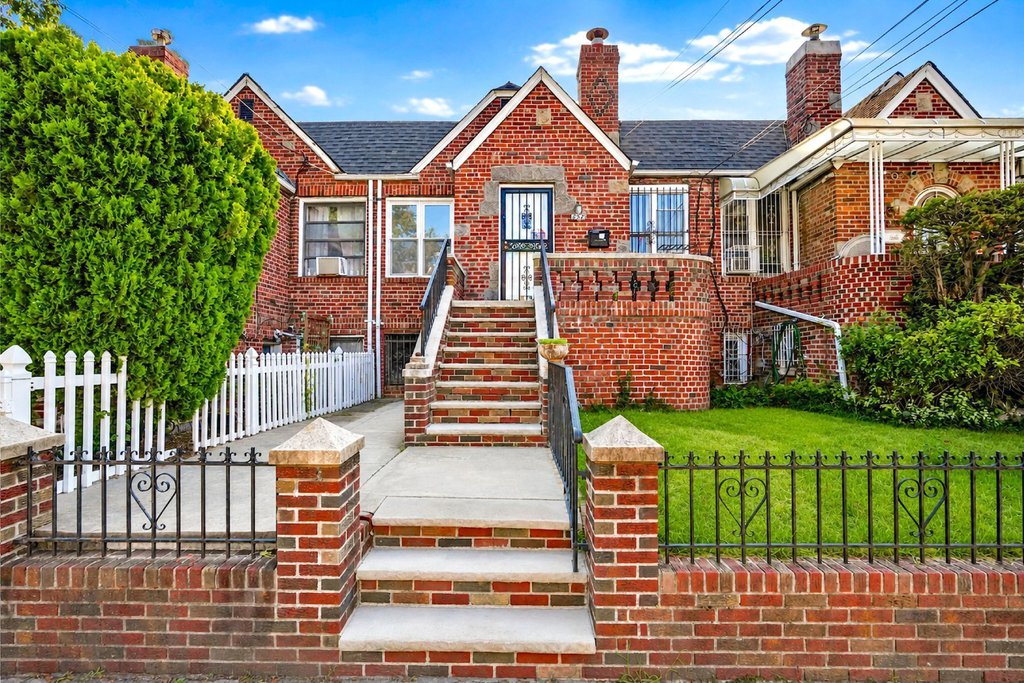 252 East 45th Street