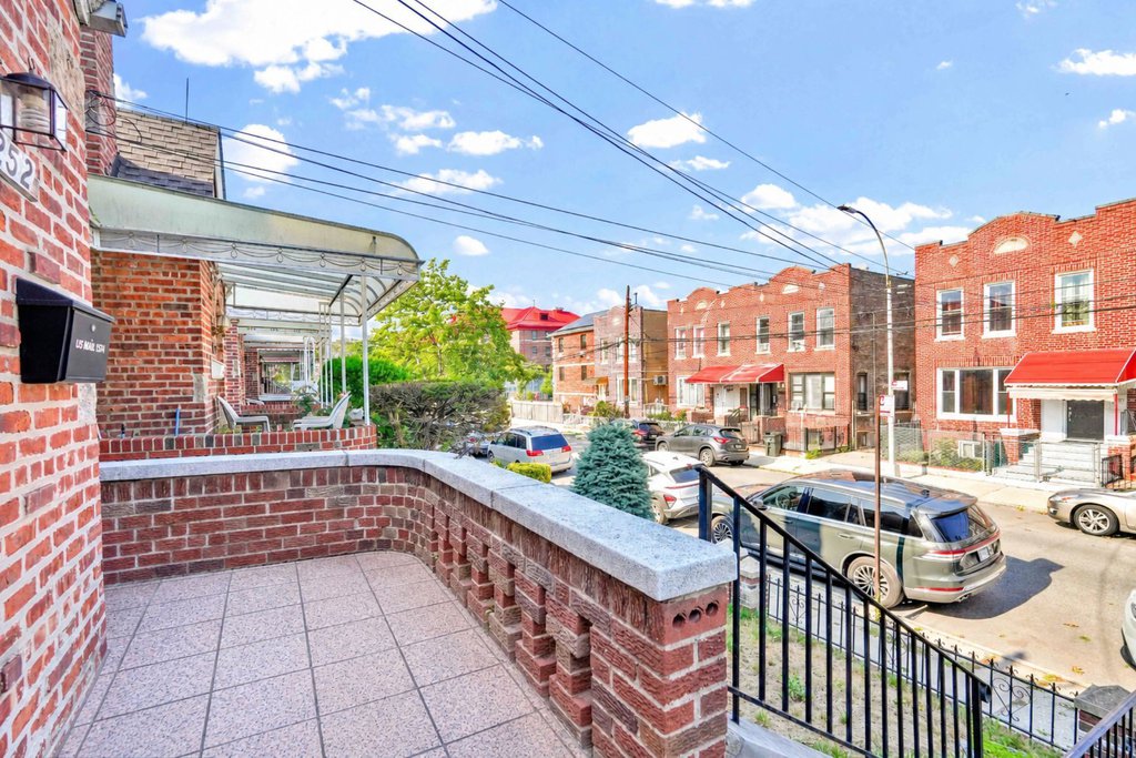 252 East 45th Street – For Sale photo 4