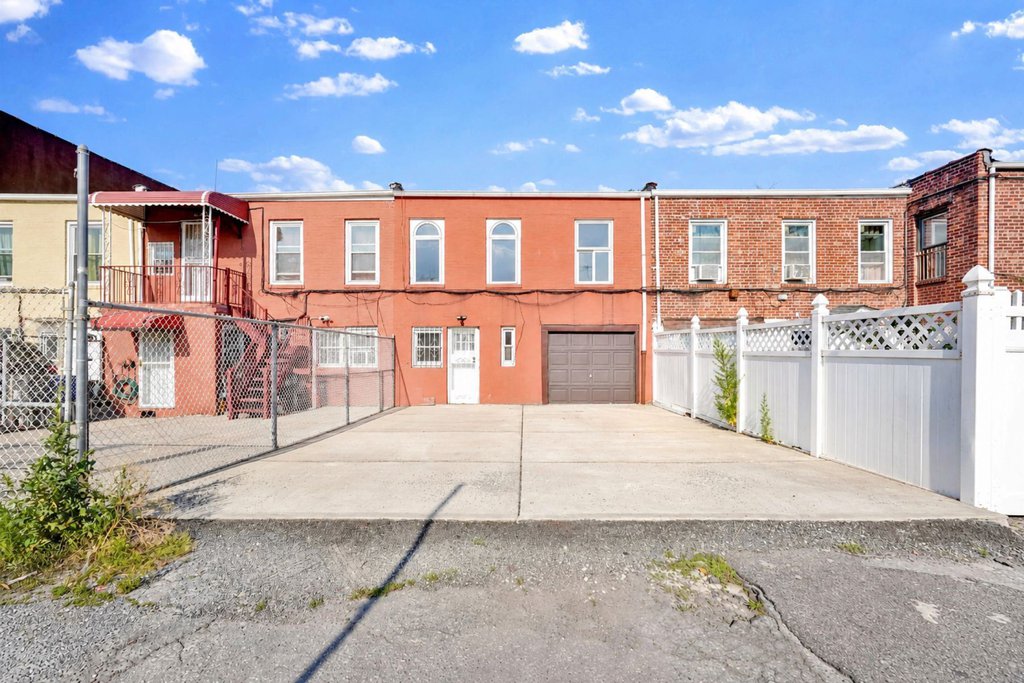 252 East 45th Street – For Sale photo 36