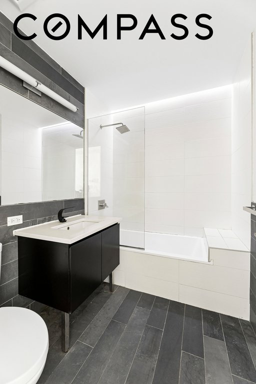 1059 Manhattan Avenue, Unit 4C photo 4