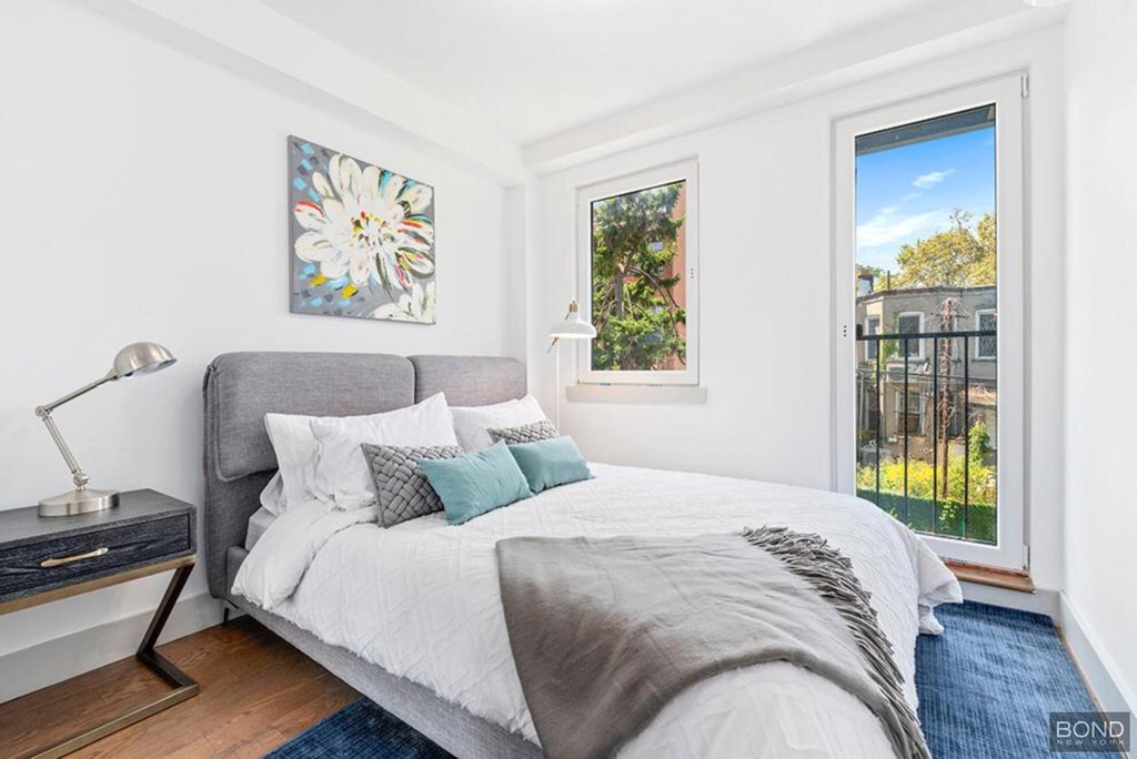 894 New York Avenue, Unit 3B photo 4