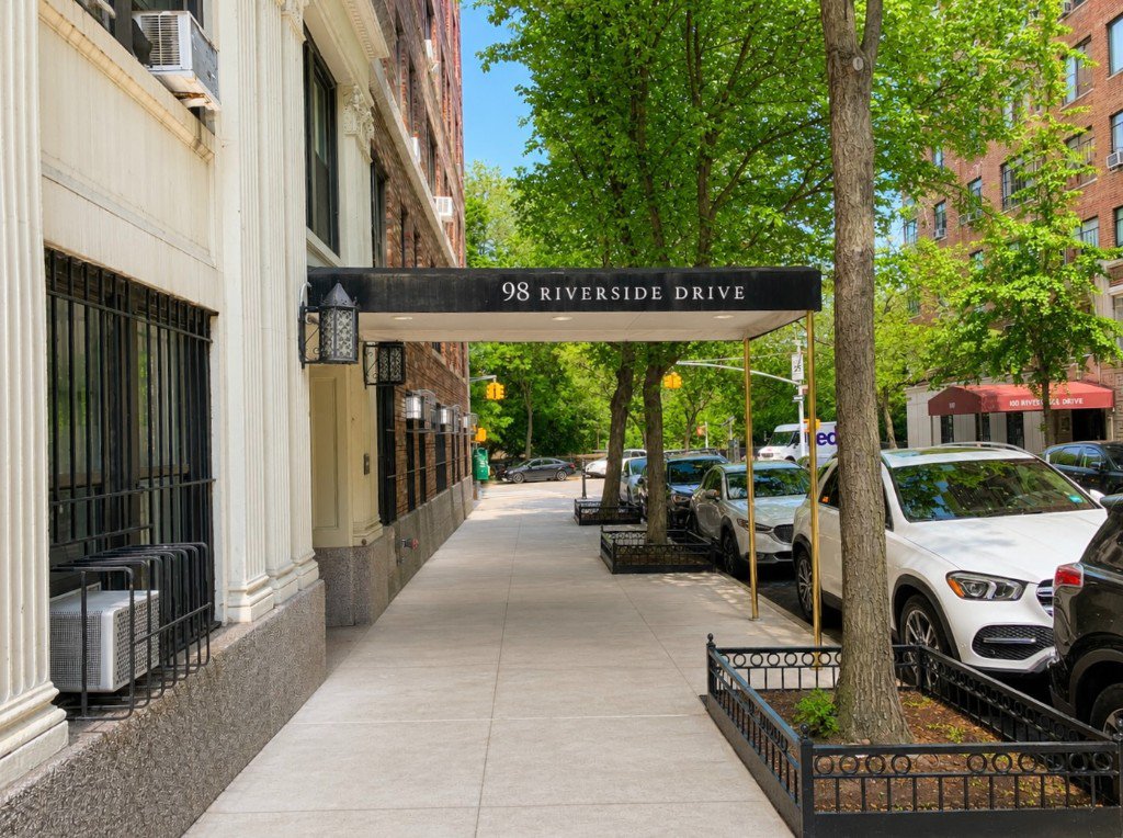 98 Riverside Drive, Unit 2G photo 6