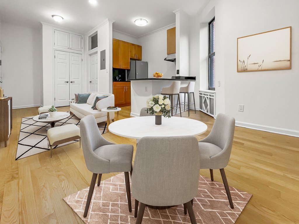 130 East 93rd Street, Unit 4A photo 4