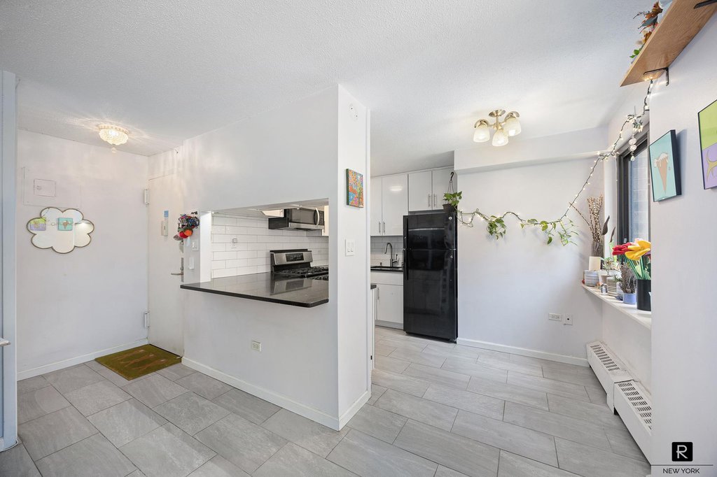 77 Fulton Street, Unit 8G photo 2