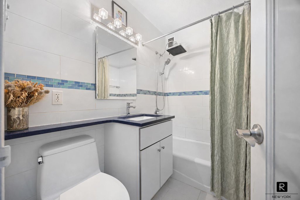 77 Fulton Street, Unit 8G photo 4