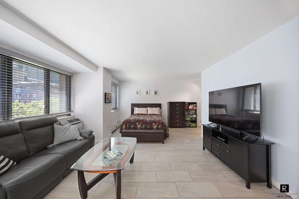 77 Fulton Street, Unit 8G photo 5