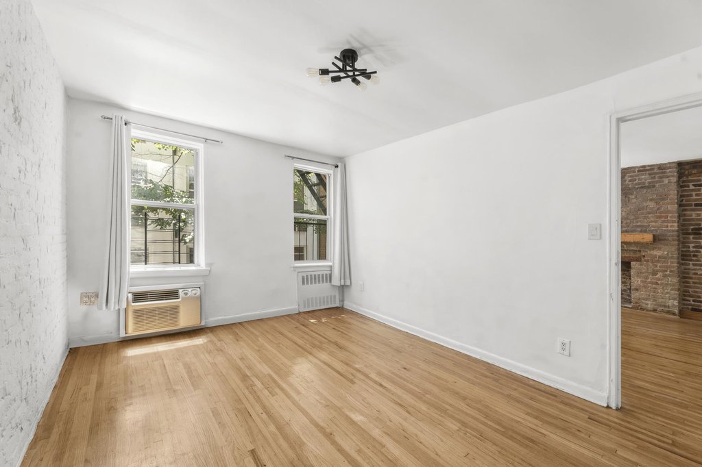 323 East 21st Street, Unit M4 photo 8