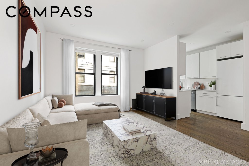35 Clarkson AVENUE, Unit A4