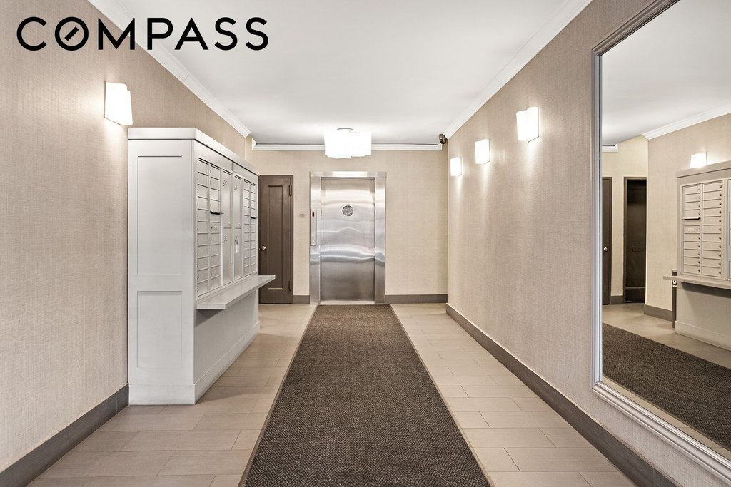 180 Thompson Street, Unit LE photo 6