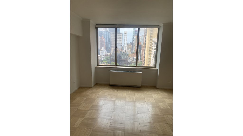 236 East 47th Street, Unit 15E photo 5