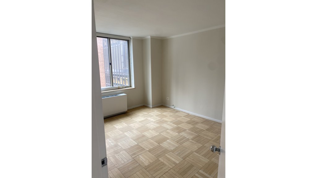 236 East 47th Street, Unit 15E photo 13