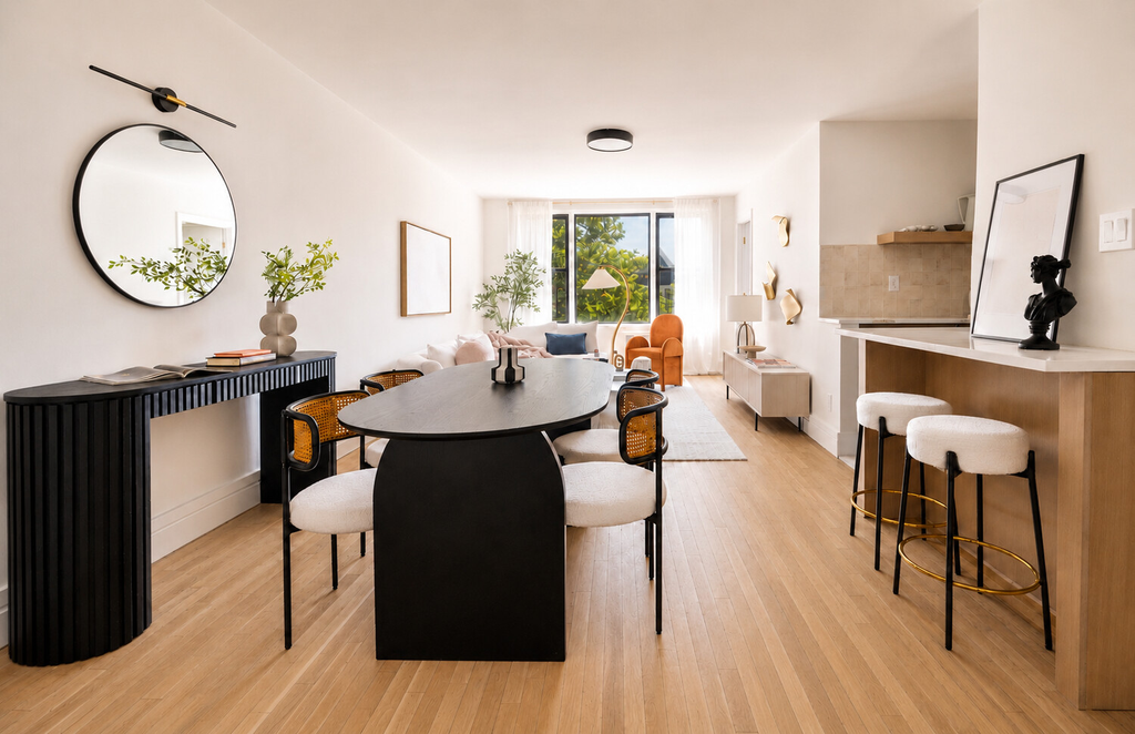 415 Beverley Road, Unit 3C