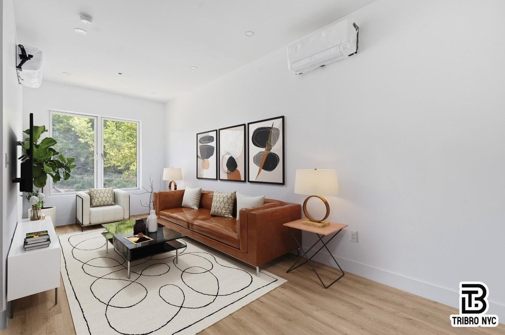 461 Lexington Avenue, Unit 3L