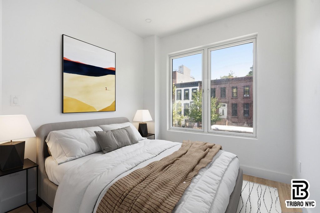 461 Lexington Avenue, Unit 3L photo 4