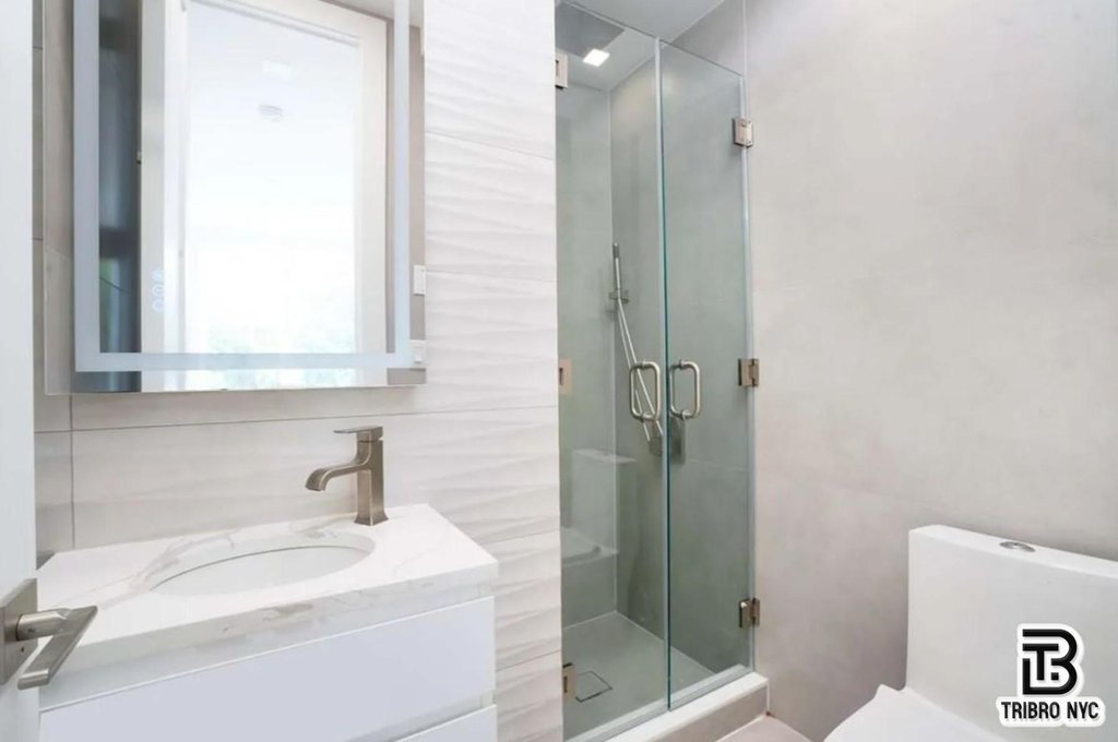 461 Lexington Avenue, Unit 3L photo 7