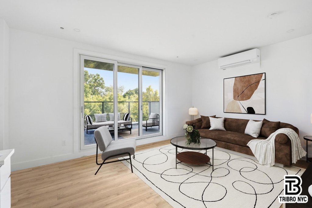 461 Lexington Avenue, Unit 4 photo 3