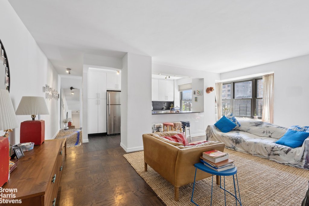 417 Grand Street, Unit D302