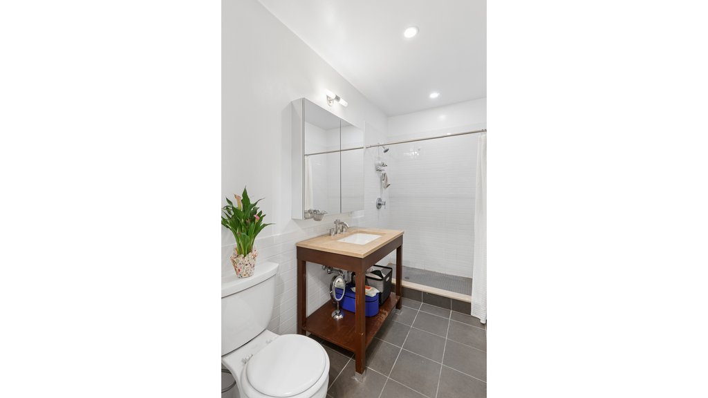 365 Bridge Street, Unit 8O photo 6