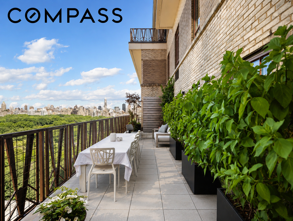25 Central Park West, Unit 17RU photo 18