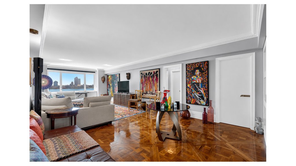 45 Sutton Place South, Unit 10H photo 4