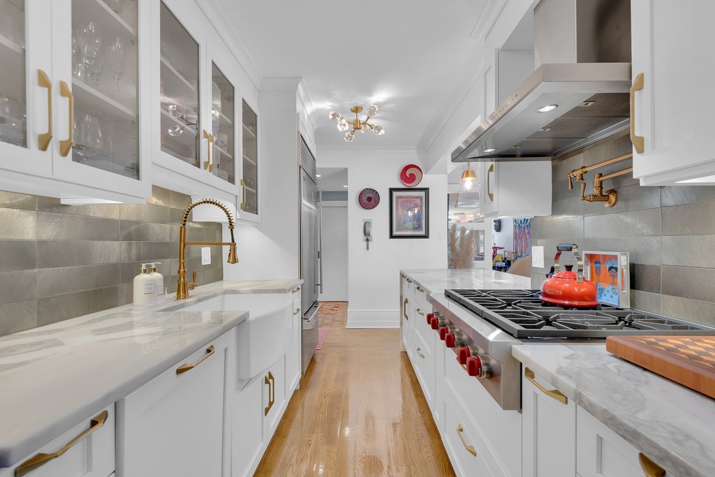 45 Sutton Place South, Unit 10H photo 5