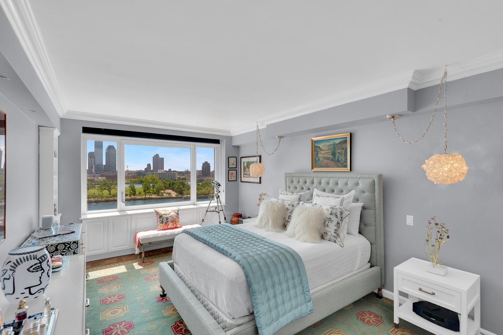 45 Sutton Place South, Unit 10H photo 8