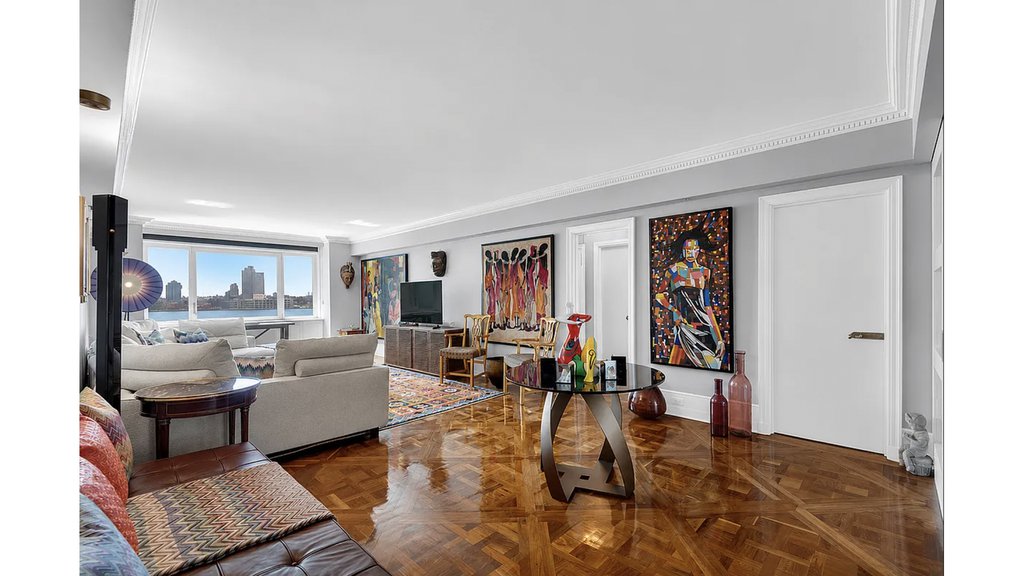 45 Sutton Place South, Unit 10H photo 13