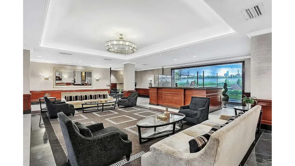 45 Sutton Place South, Unit 10H photo 15
