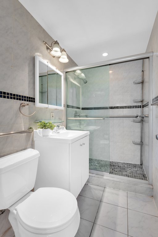 34 Plaza Street East, Unit 607 photo 7