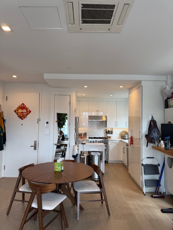 4244 Crescent Street, Unit 6B photo 12