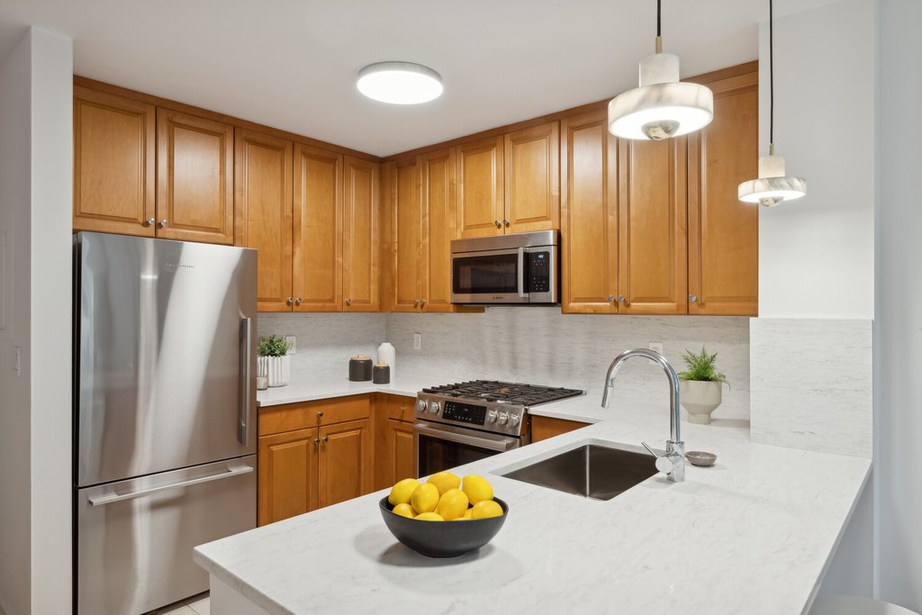 425 Main Street, Unit 8A photo 4