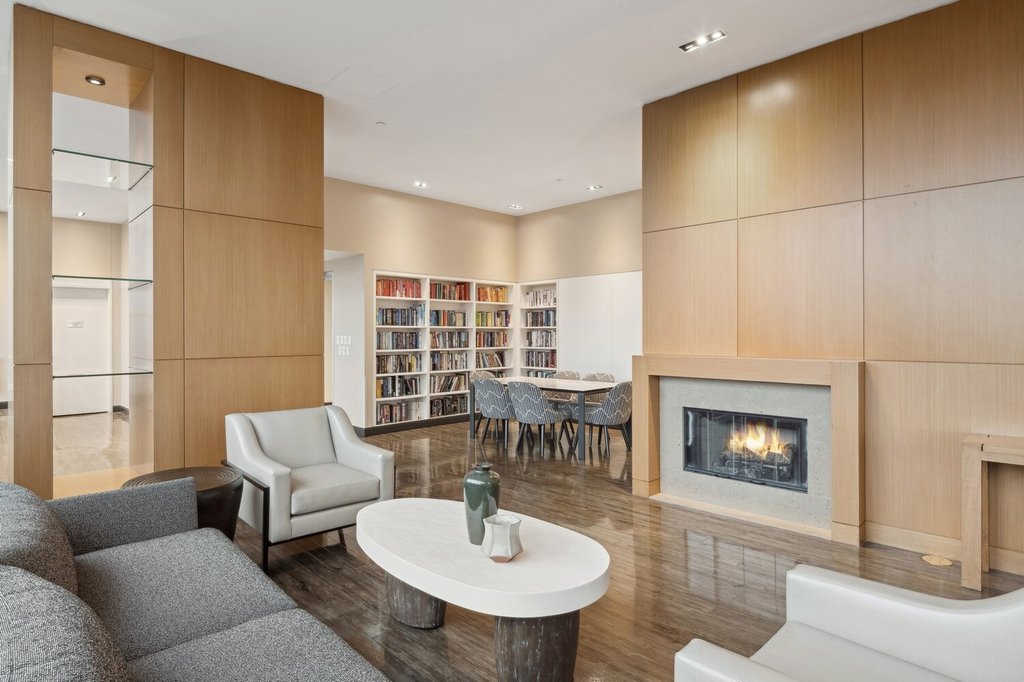 425 Main Street, Unit 8A photo 12