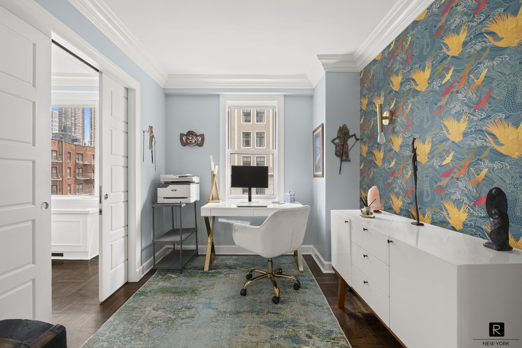 196 East 75th Street, Unit 5D photo 3