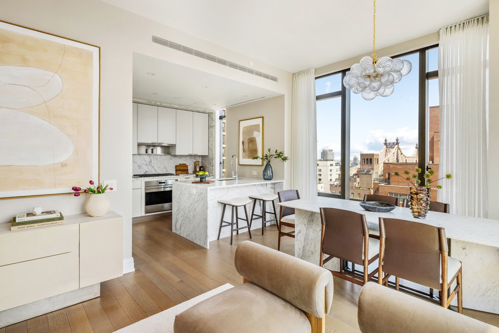 430 East 58th Street, Unit 27A photo 2