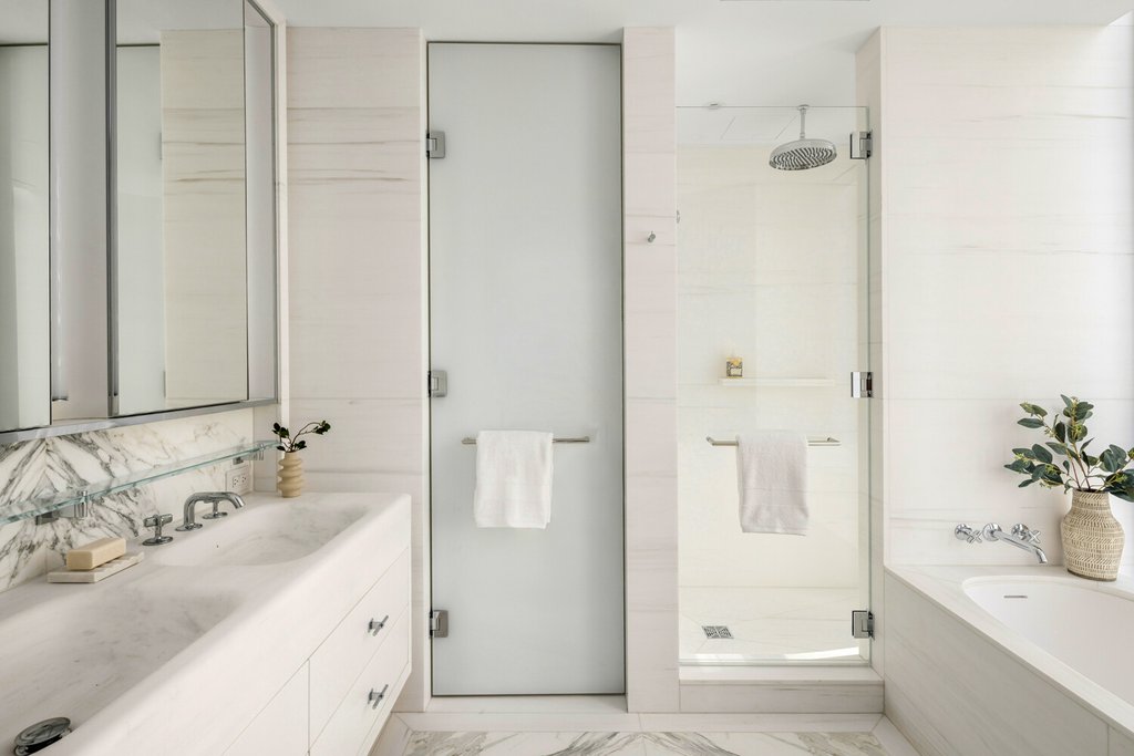 430 East 58th Street, Unit 27A photo 5
